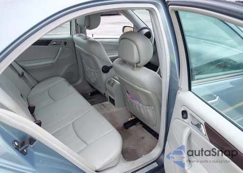 2006 Mercedes-Benz C 280 Luxury z USA, uszkodzony, nr VIN WDBRF54H66A835105